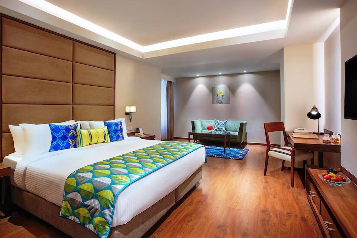 ห้องคลับ (Club Executive Room) | 1 ห้องนอน, เครื่องนอนระดับพรีเมียม, ผ้านวมขนเป็ด, ตู้นิรภัยในห้องพัก
