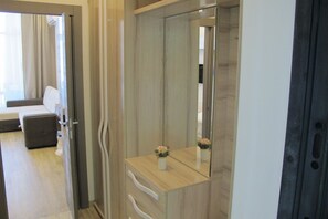 Hallway - Apartment on Bulvar Nadezhd Apt.307 (Sirius)