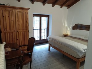 1 habitación, cubrecamas, wifi gratis y ropa de cama 