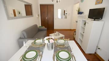 Leilighet, 1 soverom | Spiseområde på rommet