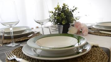 Makan di kamar