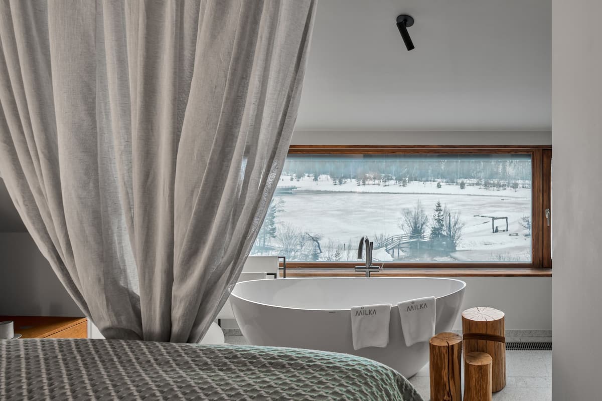 Luxe tweepersoonskamer (Lakeview) | 1 slaapkamer, Italiaanse Frette-lakens, luxe beddengoed