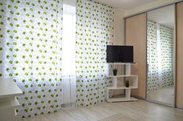 Double Room (#5) | Desk, iron/ironing board, free WiFi, bed sheets