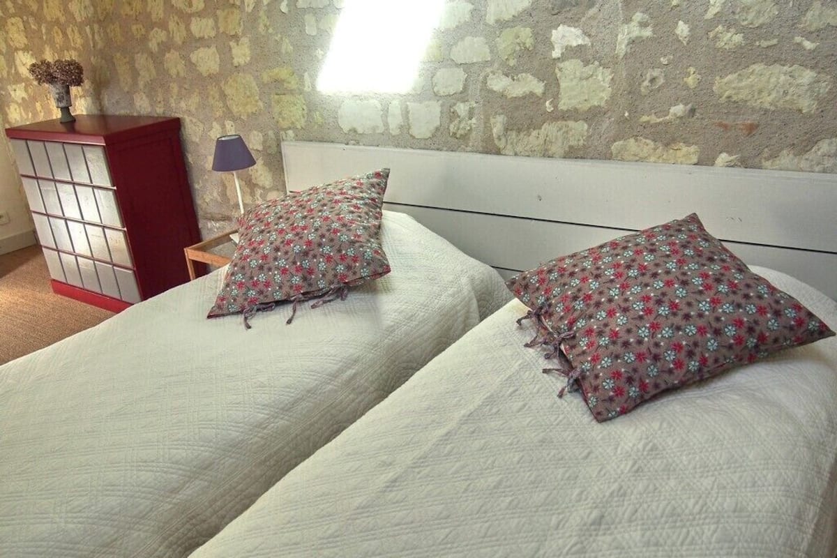 Habitación Confort con 1 cama doble o 2 individuales, baño privado (chambre du milieu) | Vistas desde el alojamiento