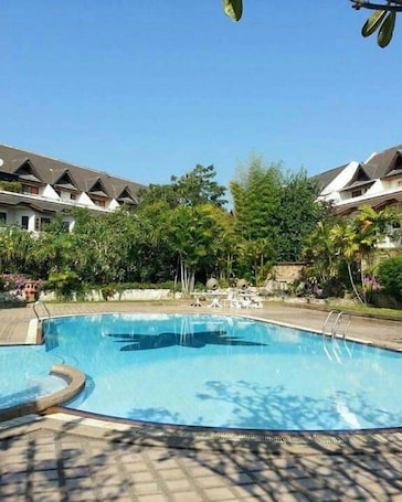 Outdoor pool. Sila Pool Villa