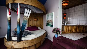 Suite | Decoración personalizada, muebles diferentes y escritorio