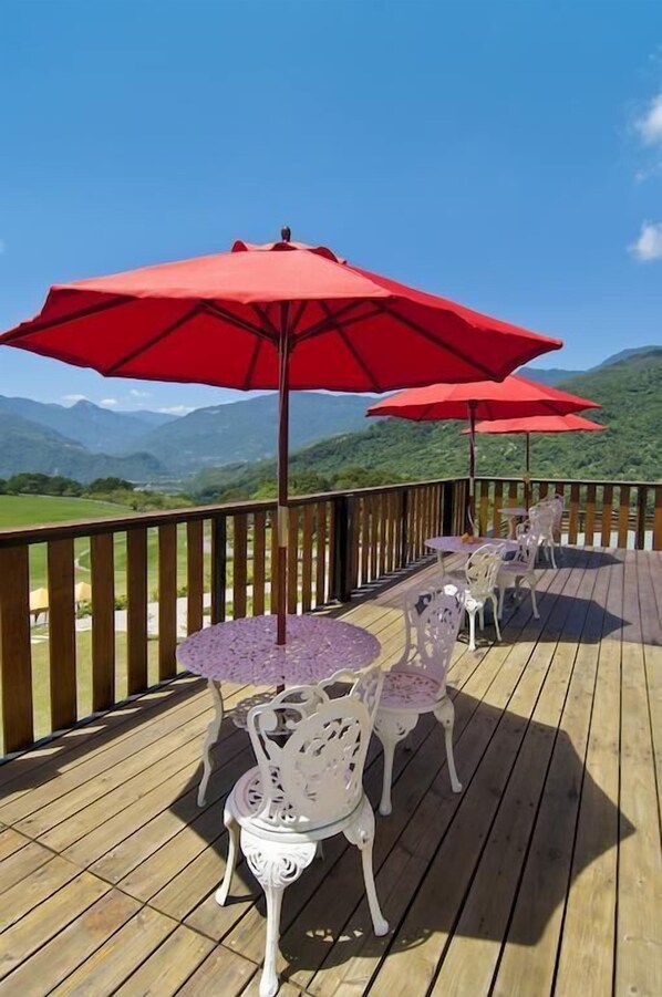 Exterior detail - Lutai Winery B&B (Luye)