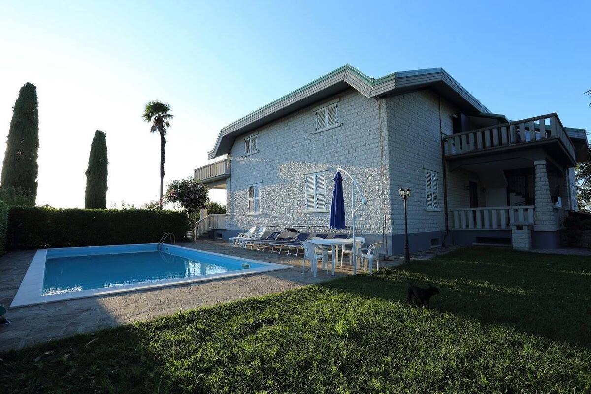 Villa, 4 Bedrooms, Hill View | Iron/ironing board, WiFi (free), bed sheets