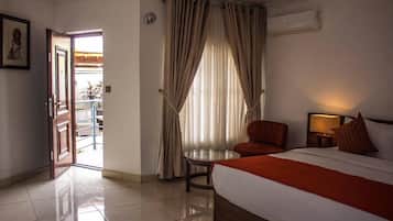 Decoración personalizada, muebles diferentes y wifi gratis