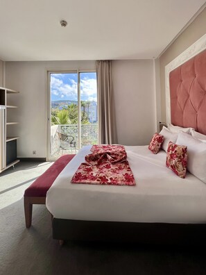 Deluxe Double Room | Egyptian cotton sheets, premium bedding, Select Comfort beds, minibar - Mandarin Palace (Tangier)