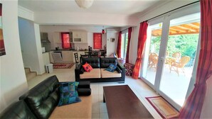 Villa | Living area | LCD TV, fireplace - Benjamin 2 Solovilla (Fethiye)