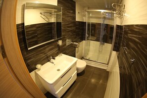 Hair dryer, slippers, towels - Bayraktar Hotel (Akcakoca)