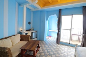 ハネムーン ダブルルーム | デスク、遮光カーテン、防音設備、WiFi (無料)