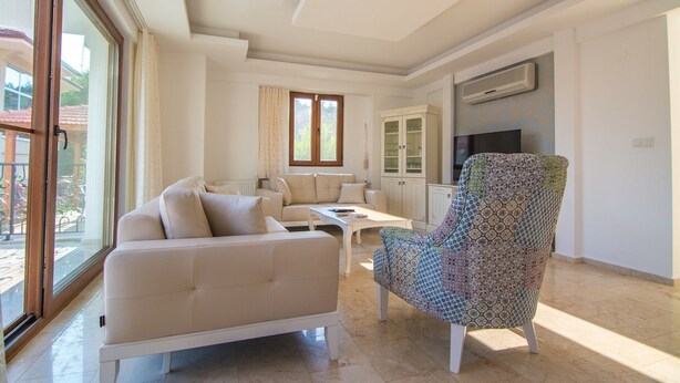 Villa | Opholdsområde | LCD-tv, pejs