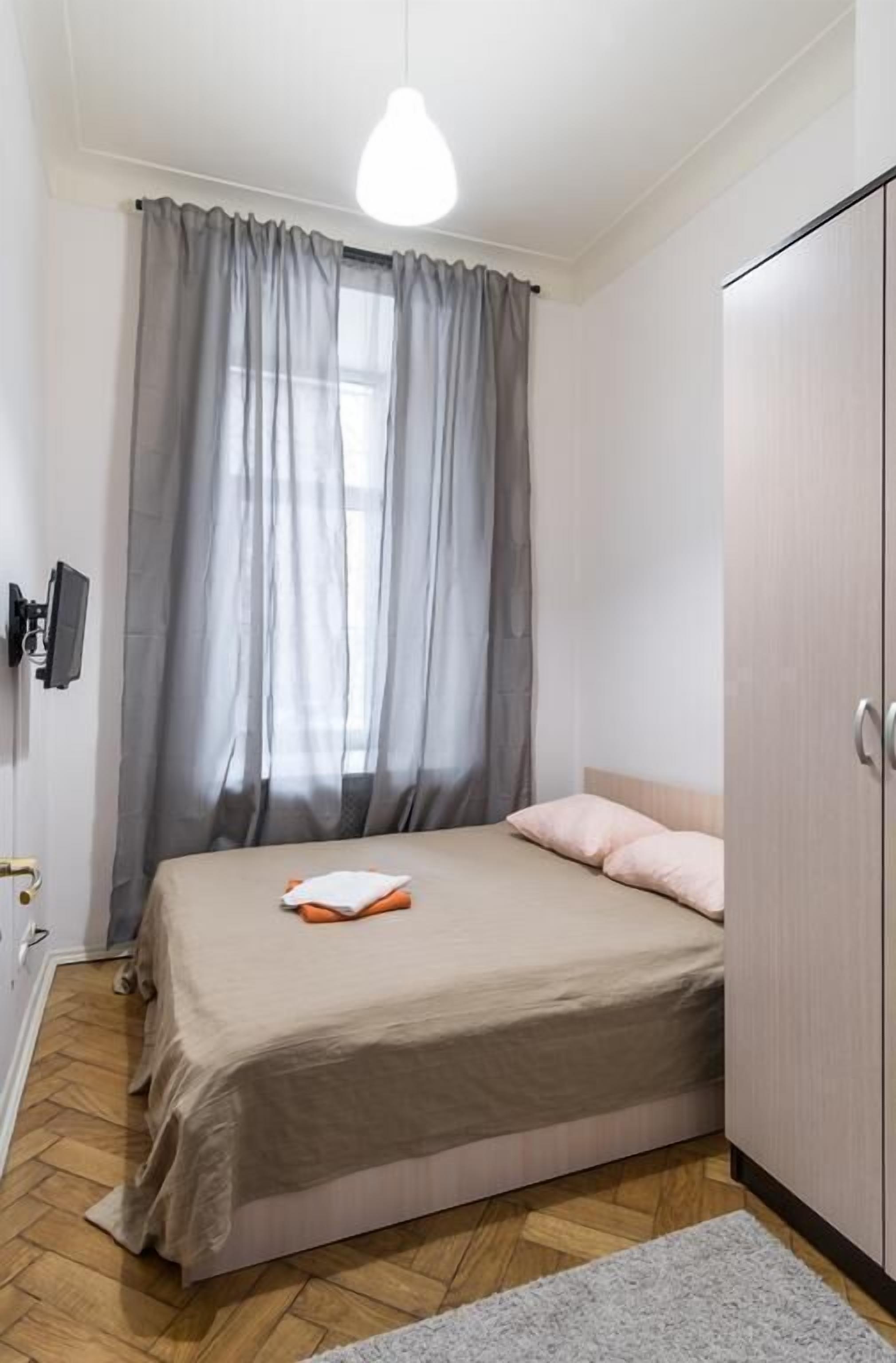 Desk, iron/ironing board, free WiFi, bed sheets