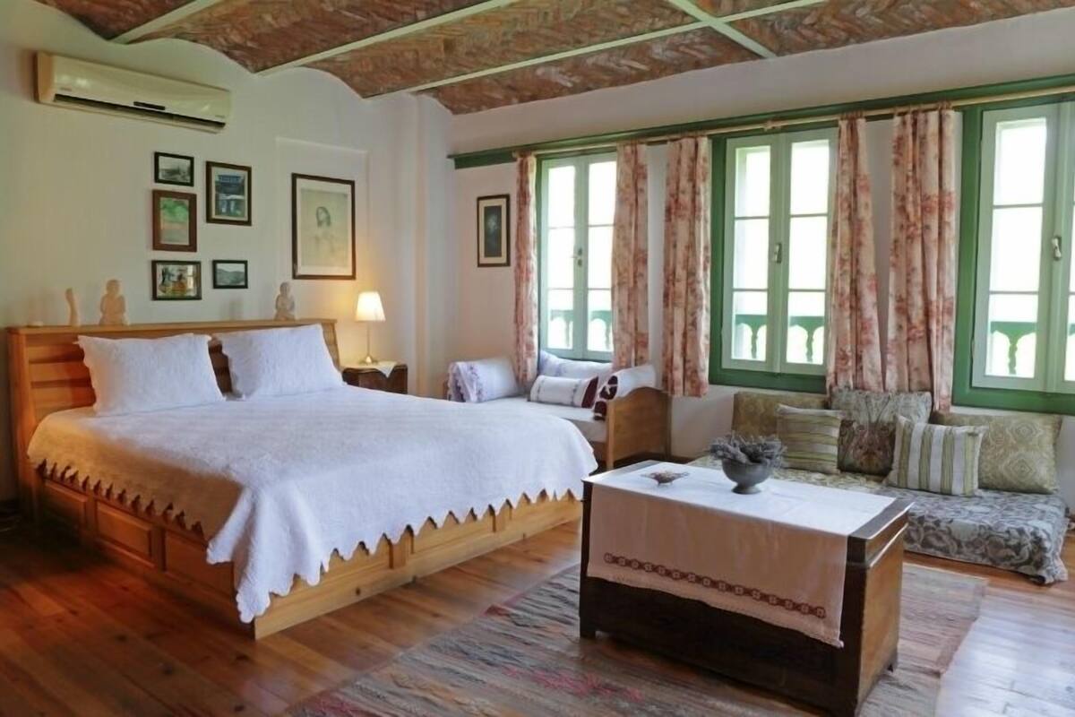 Duplex, 2 Bedrooms (Apartment )