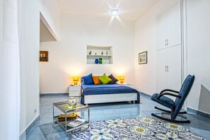 Apartment, 1 Bedroom, Terrace | Desk, iron/ironing board, free WiFi, bed sheets - Il Limoncello - Historical Center (Naples)