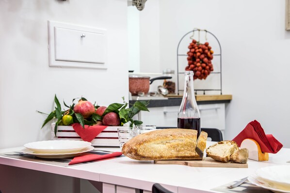 Apartment, 1 Schlafzimmer | Essbereich im Zimmer