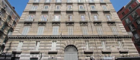 Bagian depan properti