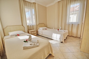 Villa, Pool View | Desk, soundproofing, iron/ironing board, bed sheets