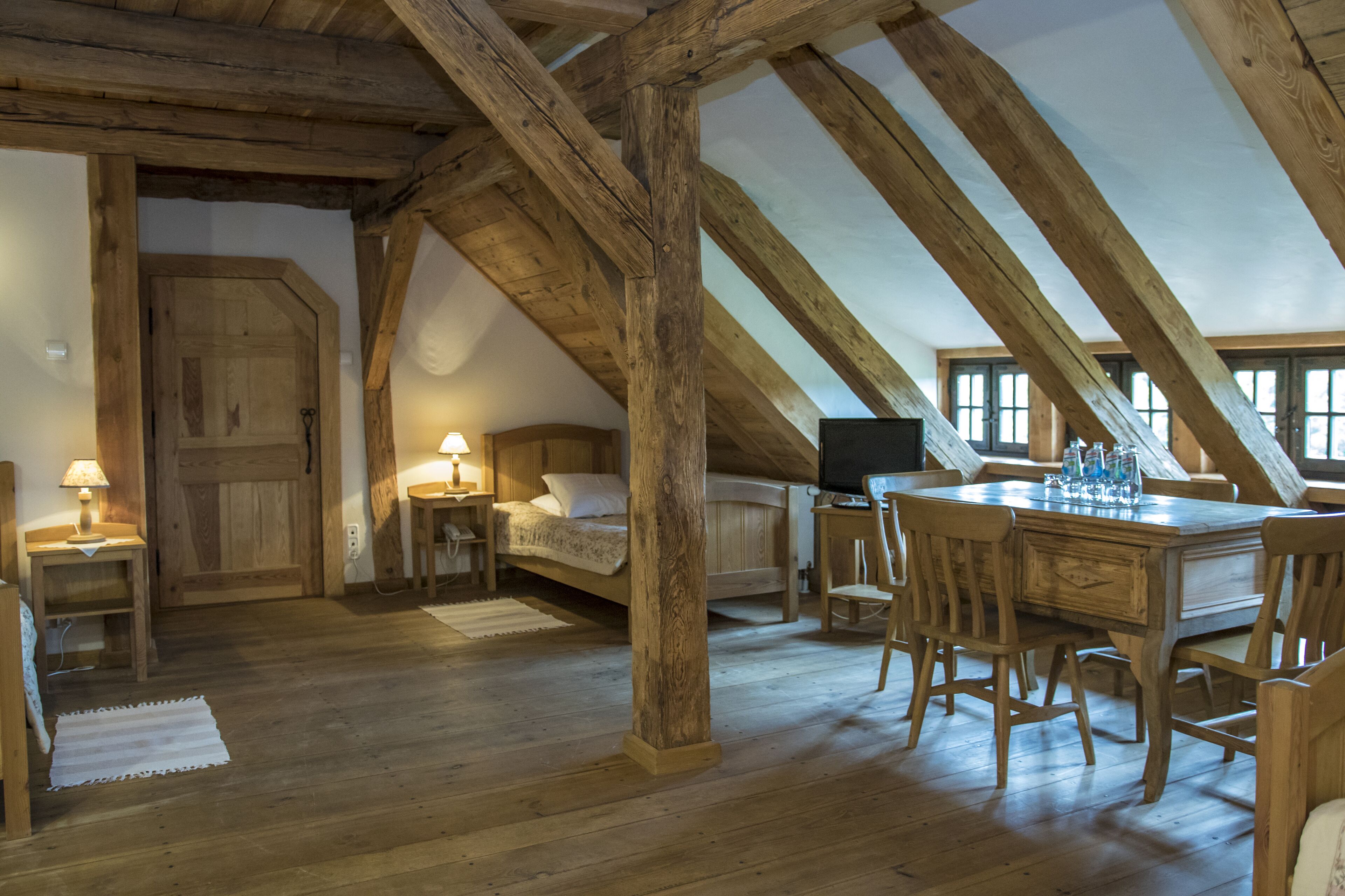 Shared Dormitory (Grange) | Premium bedding, individually decorated, individually furnished, desk