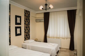 Villa | 5 Schlafzimmer, schallisolierte Zimmer, Bügeleisen/Bügelbrett