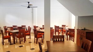 Se sirven desayunos, comidas y cenas 