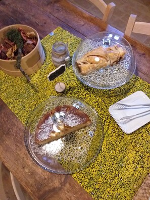 Petit déjeuner buffet servi tous les jours en supplément