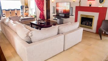 4 habitaciones, tabla de planchar con plancha, cunas gratuitas y wifi