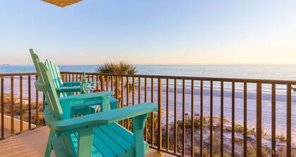 Superb Location on the Beaches of Madeira. Great Corner Unit Views. Beachfront Pool on the Sand!