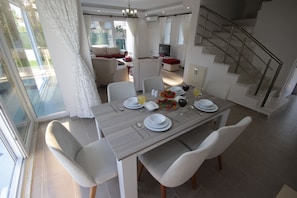 Villa, Pool View | In-room dining - Fenix 2 Solovilla (Fethiye)