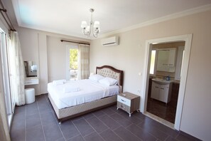 4 habitaciones, escritorio, tabla de planchar con plancha y wifi gratis