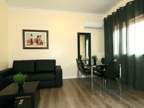 TV - CLASSBEDROOM PUIGVERT APARTMENT (Barcelona)