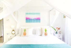 3 bedrooms, in-room safe, soundproofing, internet - Temple House Villa in Hikkaduwa (Hikkaduwa)