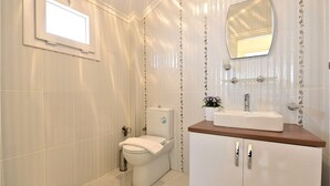 Apartment, 2 Bedrooms, Non Smoking | Bathroom | Shower, free toiletries, towels - Olympia Apartments 6 Solovilla (Fethiye)