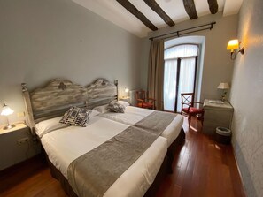 Room - Alda Vía León (León)