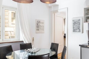 Deluxe-Apartment, 3 Schlafzimmer | Wohnbereich