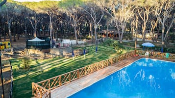 Seasonal outdoor pool