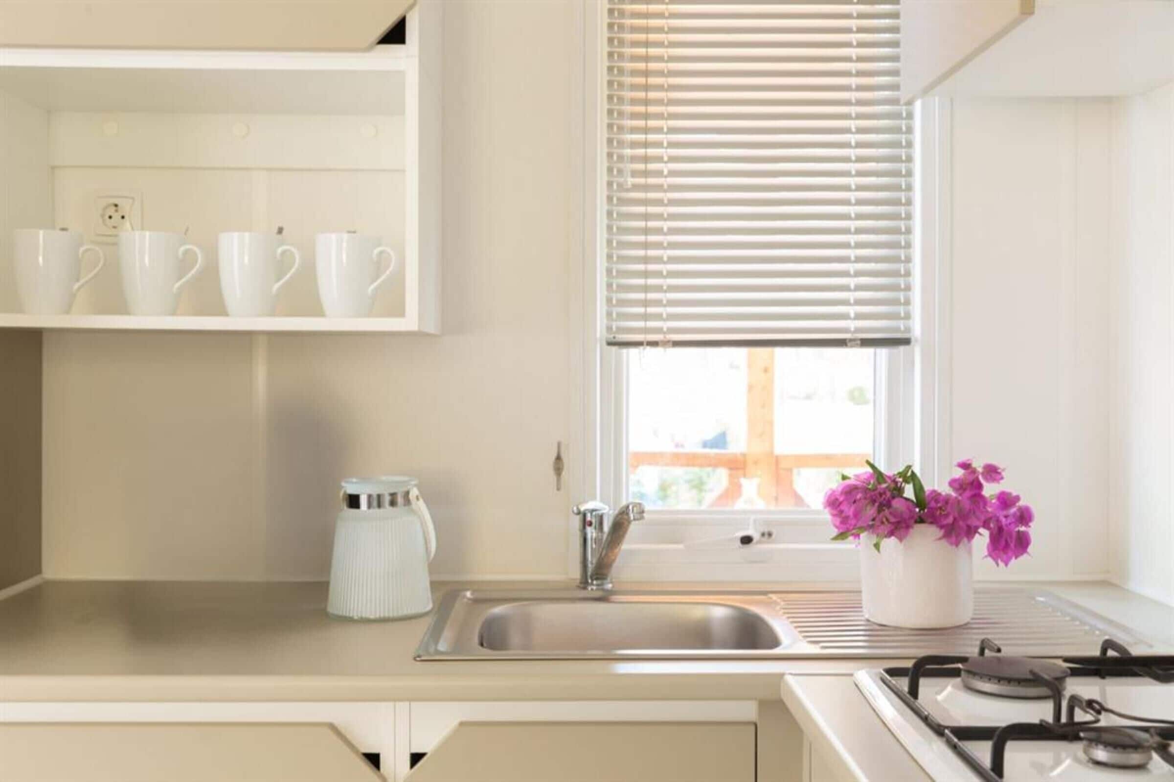 Family Mobile Home | Private kitchen