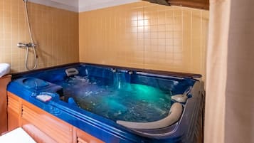Standard-Apartment, 1 Schlafzimmer | Eigener Whirlpool