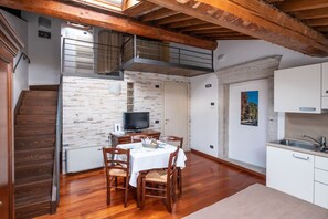 In-room dining - Residenza Napoleone (Rivoli Veronese)