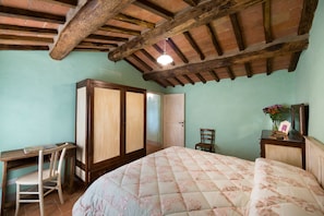 House, 5 Bedrooms