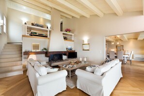 House, 3 Bedrooms, Private Pool | Living area | LCD TV, DVD player - Villa Tramonto (Magione)