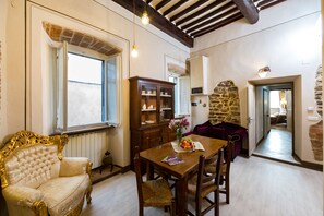 Kühlschrank, Ofen, Herdplatte, Geschirrspüler