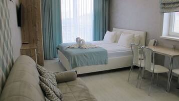 Ferros/tábuas de passar roupa, berços grátis, Wi-Fi de cortesia