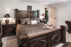 Cabaña, varias camas, hidromasaje, vista a la montaña | 3 habitaciones, wifi gratis y ropa de cama