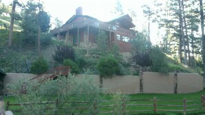 Exterior - A River Runs Through It - Three Bedroom Cabin with Hot Tub (Ruidoso)