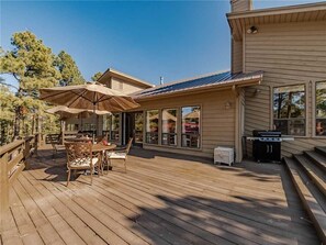 BBQ/picnic Area - A Trip to Heaven - Five Bedroom Cabin (Ruidoso)