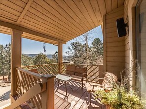 Kabin, Beberapa Tempat Tidur, hot tub, pemandangan kebun | Balkon