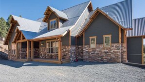 Exterior - Abbey Lodge - Nine Bedroom Cabin with Hot Tub (Ruidoso)